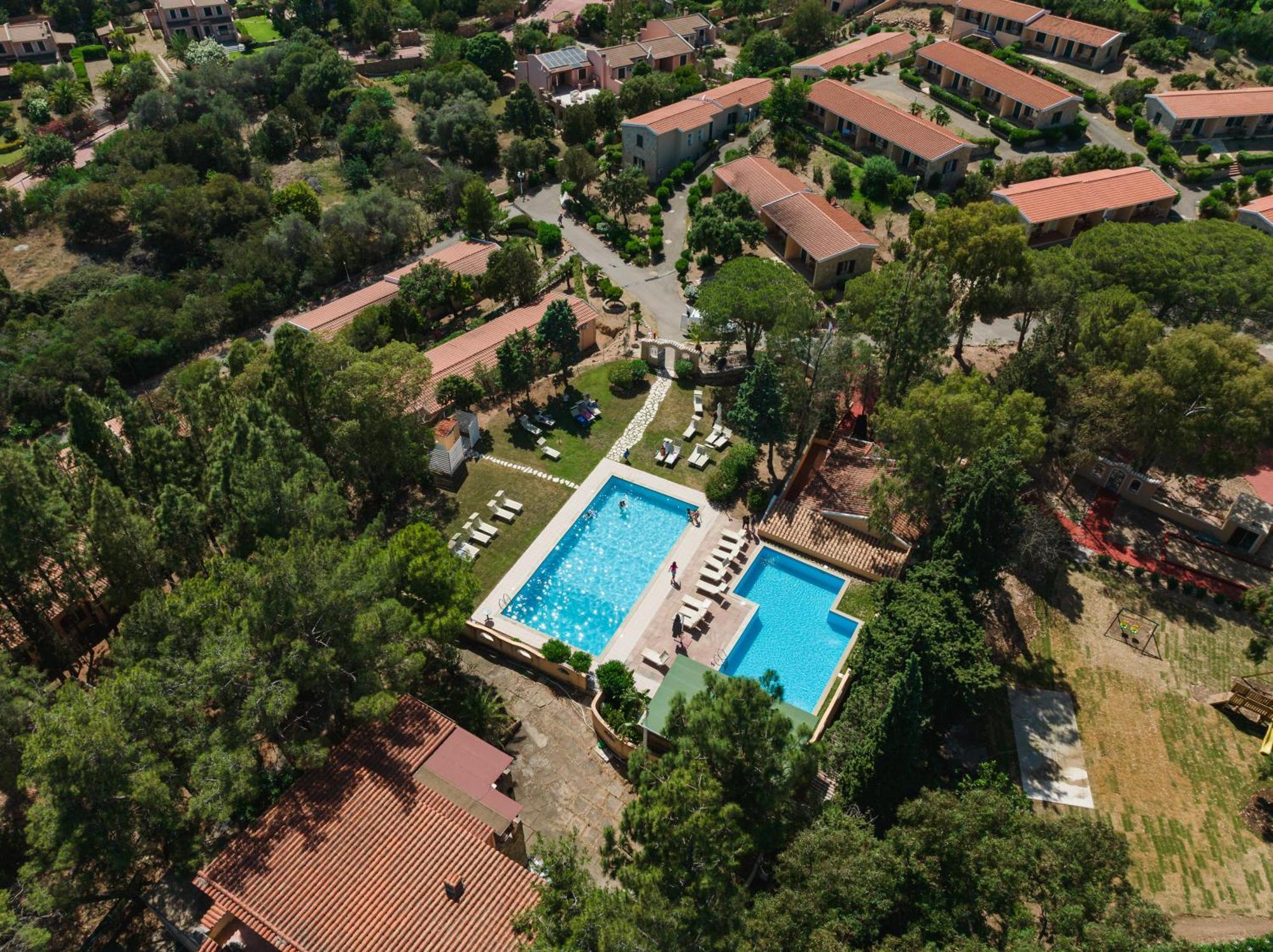 Отель Amareclub Rocca Dorada Санта-Маргерита-ди-Пула Экстерьер фото