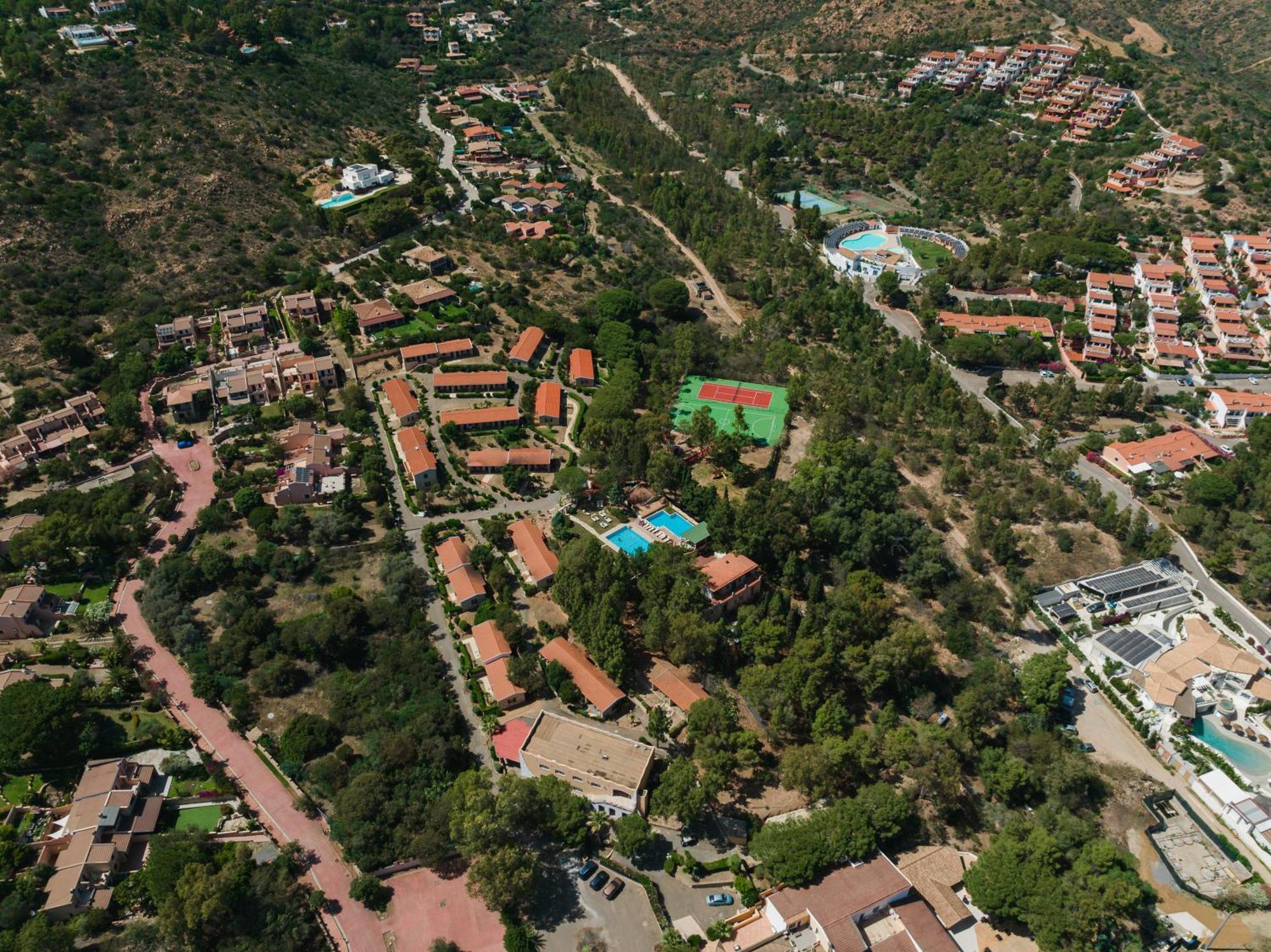 Отель Amareclub Rocca Dorada Санта-Маргерита-ди-Пула Экстерьер фото