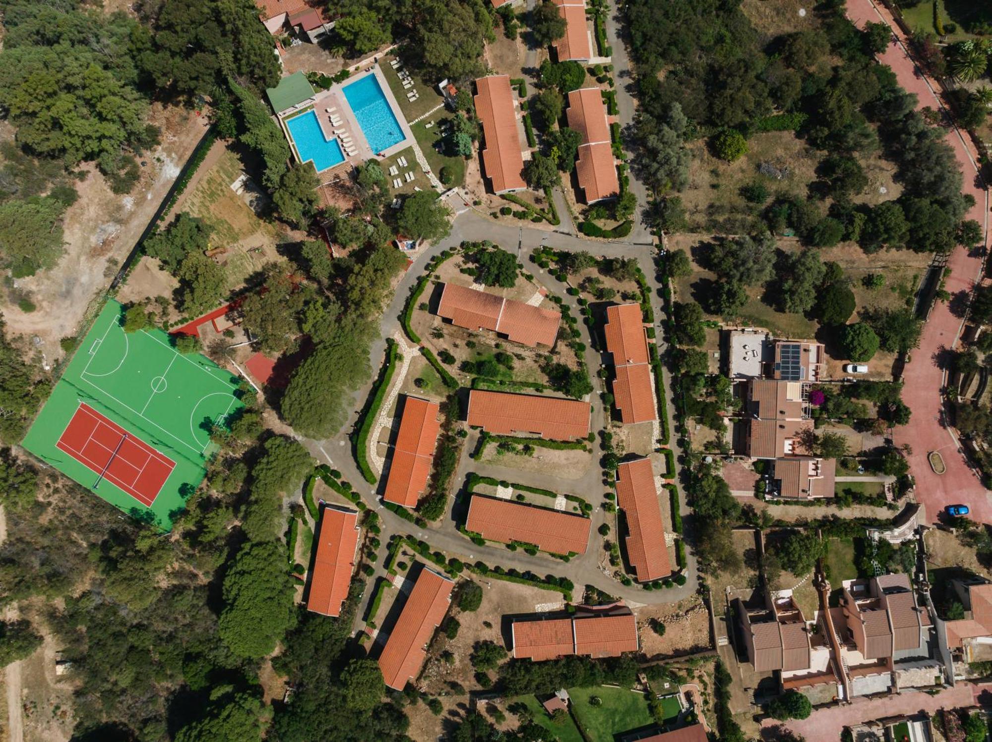 Отель Amareclub Rocca Dorada Санта-Маргерита-ди-Пула Экстерьер фото