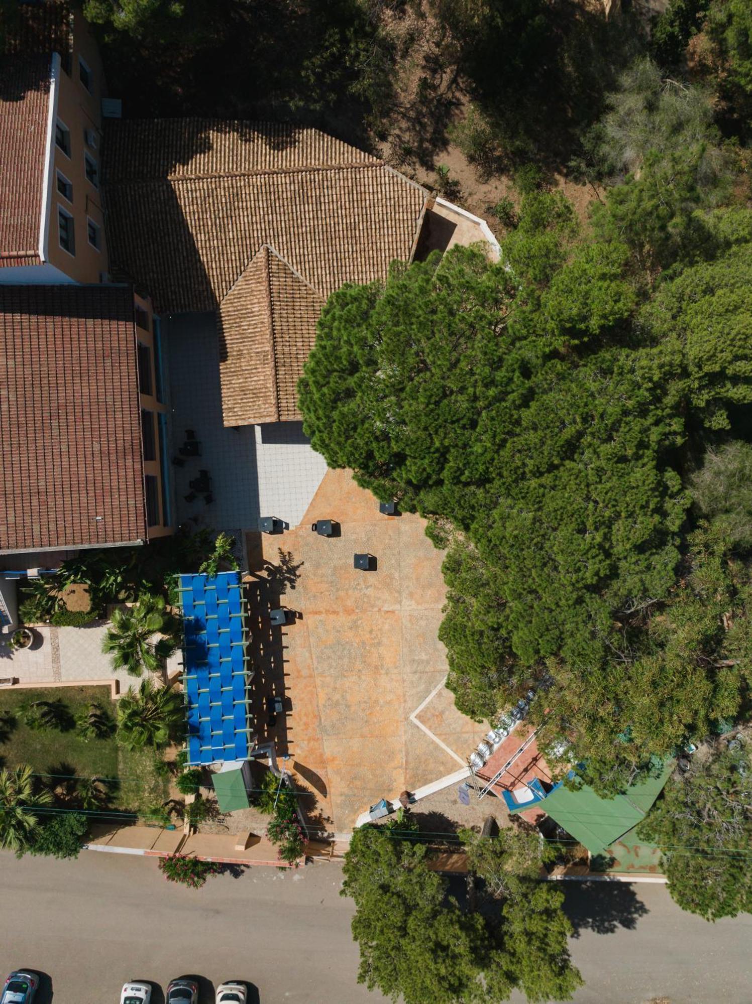 Отель Amareclub Rocca Dorada Санта-Маргерита-ди-Пула Экстерьер фото