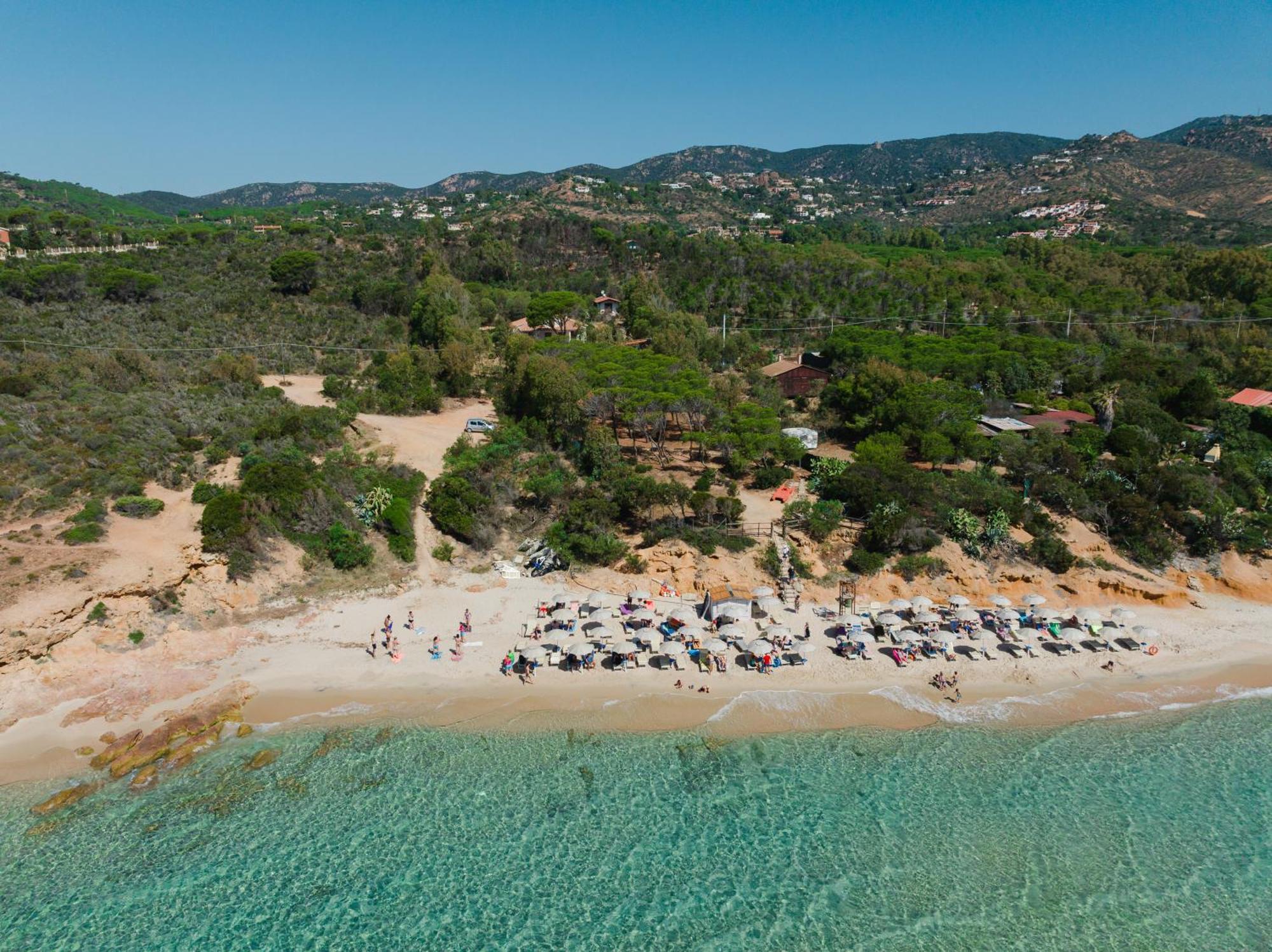 Отель Amareclub Rocca Dorada Санта-Маргерита-ди-Пула Экстерьер фото
